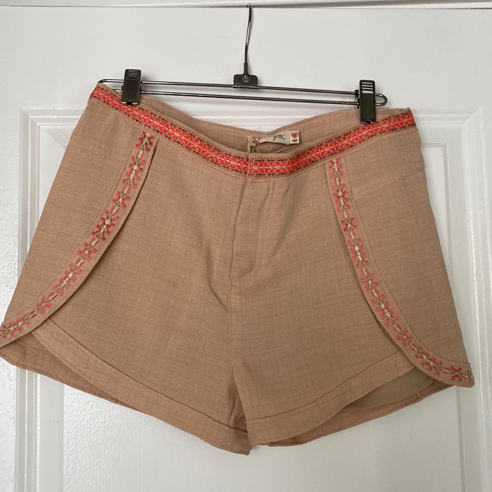 Cream Colored Miss Me Girls Beach Shorts Size XL NWT